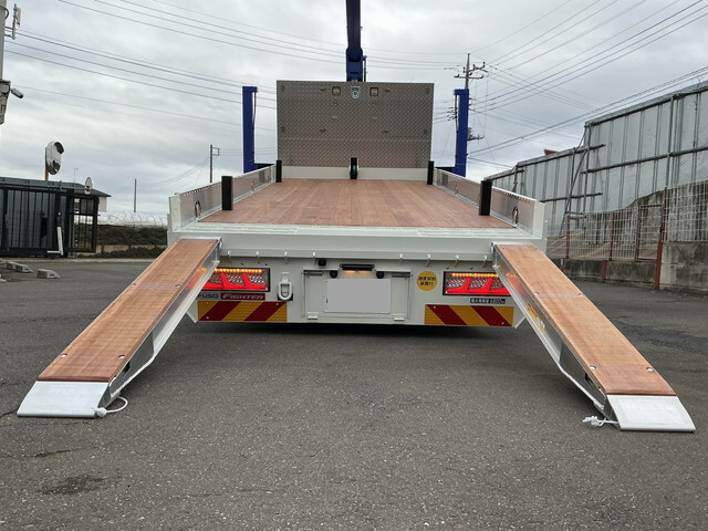 三菱ふそうファイターセルフクレーン4段増トン（6t・8t）[写真12]