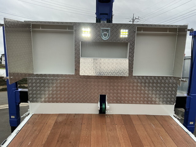 三菱ふそうファイターセルフクレーン4段増トン（6t・8t）[写真17]