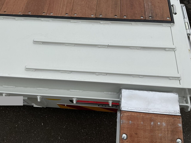 三菱ふそうファイターセルフクレーン4段増トン（6t・8t）[写真18]