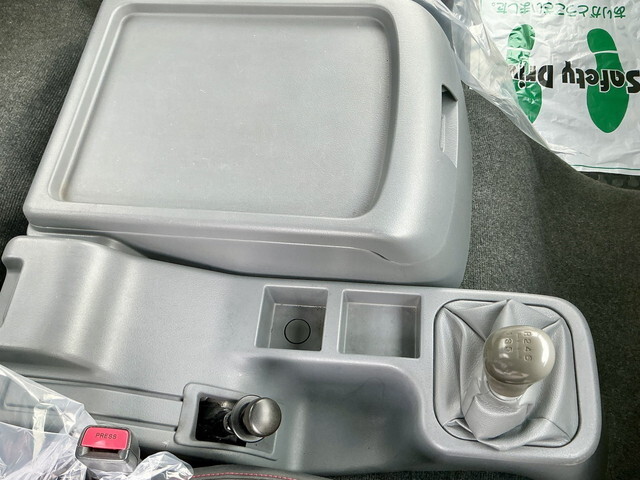 三菱ふそうファイターセルフクレーン4段増トン（6t・8t）[写真33]