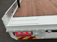 三菱ふそうファイターセルフクレーン4段増トン（6t・8t）[写真08]