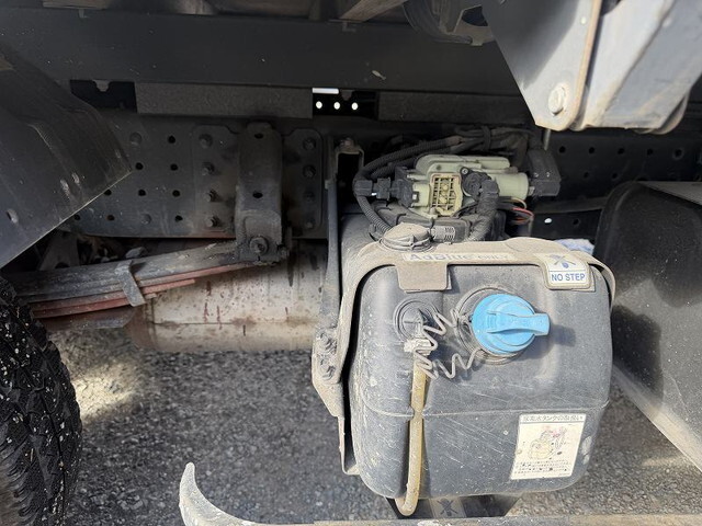 UDトラックスカゼットクレーン3段小型（2t・3t）[写真25]