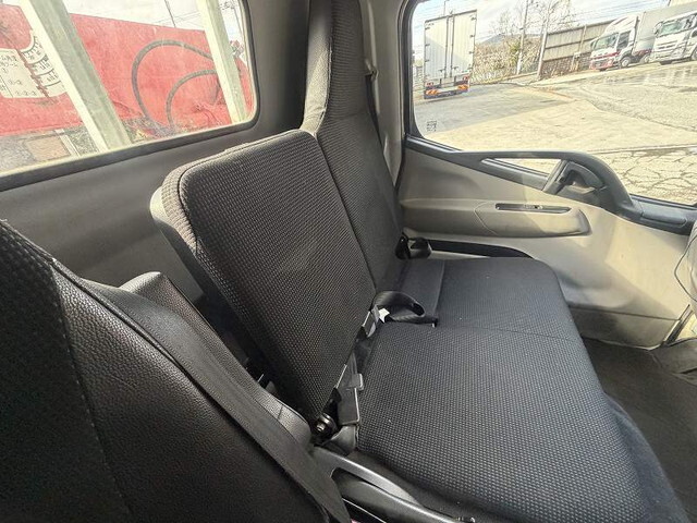 UDトラックスカゼットクレーン3段小型（2t・3t）[写真37]