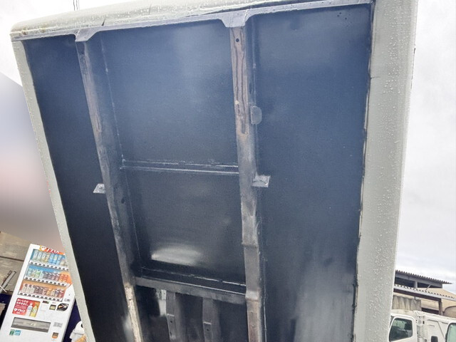 三菱ふそうキャンターパッカー車（塵芥車）小型（2t・3t）[写真24]