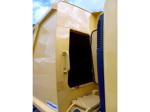 三菱ふそうキャンターパッカー車（塵芥車）小型（2t・3t）[写真24]