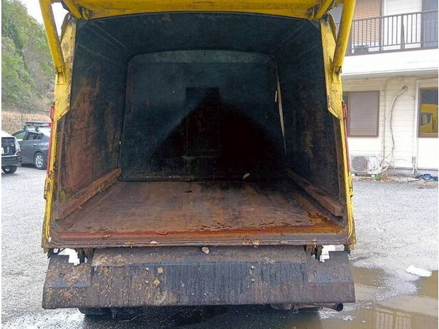 三菱ふそうキャンターパッカー車（塵芥車）小型（2t・3t）[写真27]