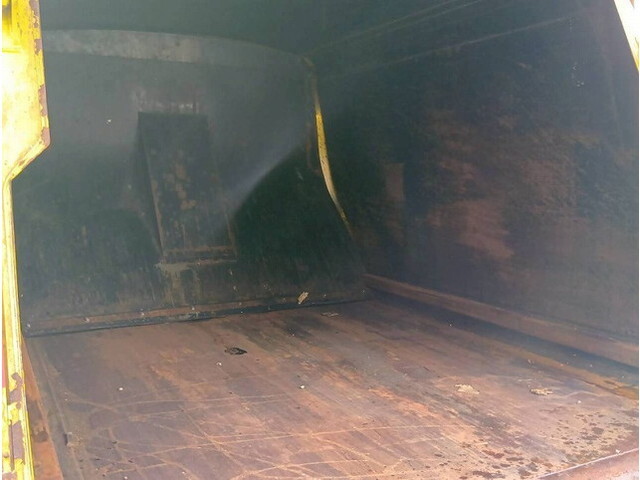 三菱ふそうキャンターパッカー車（塵芥車）小型（2t・3t）[写真29]