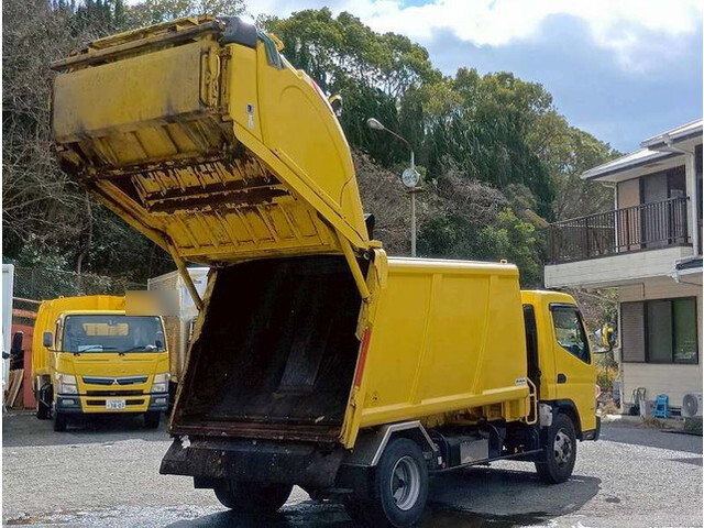 三菱ふそうキャンターパッカー車（塵芥車）小型（2t・3t）[写真03]