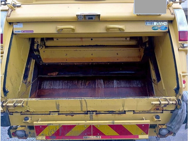 三菱ふそうキャンターパッカー車（塵芥車）小型（2t・3t）[写真33]