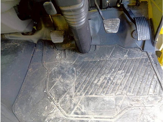 三菱ふそうキャンターパッカー車（塵芥車）小型（2t・3t）[写真08]