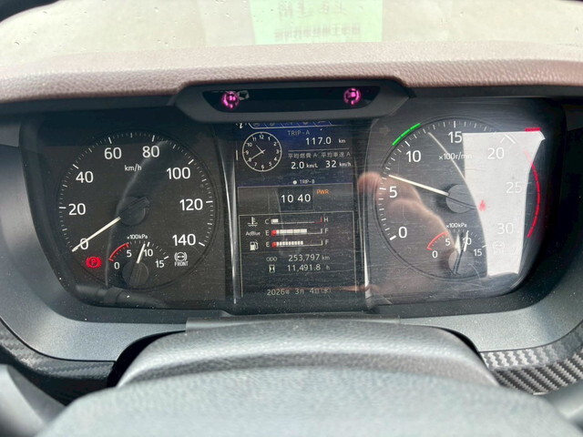 日野プロフィアアルミウイング大型（10t）[写真24]