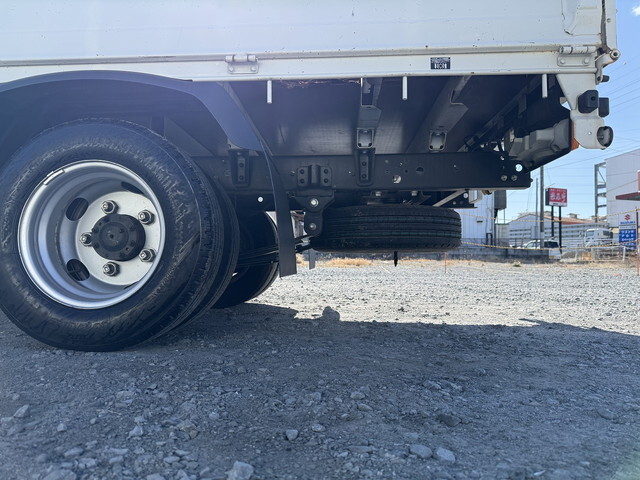 日野デュトロ平ボディ小型（2t・3t）[写真10]