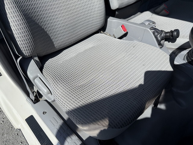 日野デュトロ平ボディ小型（2t・3t）[写真25]