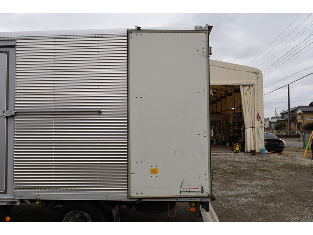 いすゞエルフアルミバン小型（2t・3t）[写真13]