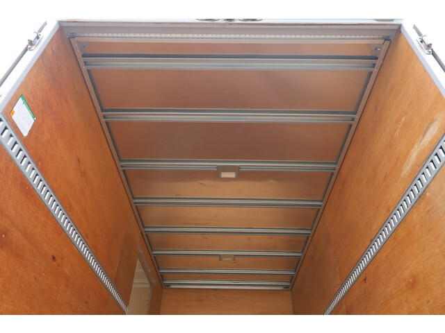 いすゞエルフアルミバン小型（2t・3t）[写真19]