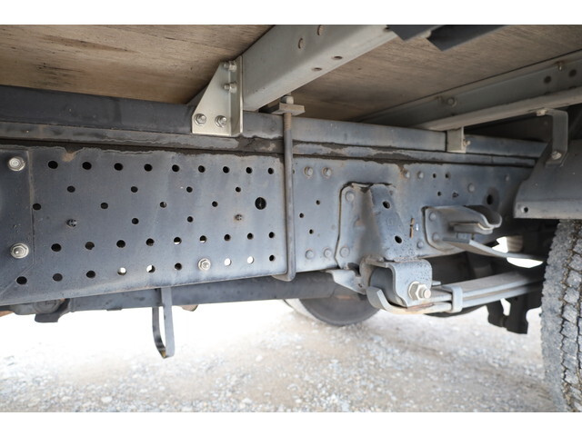 いすゞエルフアルミバン小型（2t・3t）[写真21]