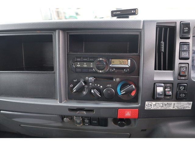 いすゞエルフアルミバン小型（2t・3t）[写真24]