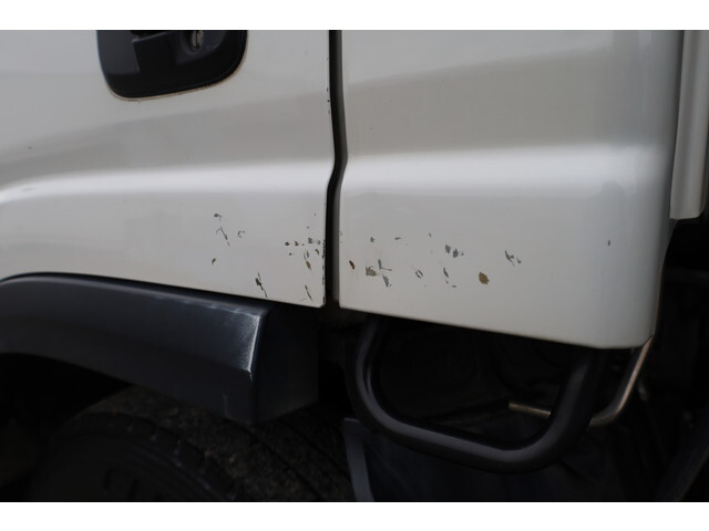 いすゞエルフアルミバン小型（2t・3t）[写真30]