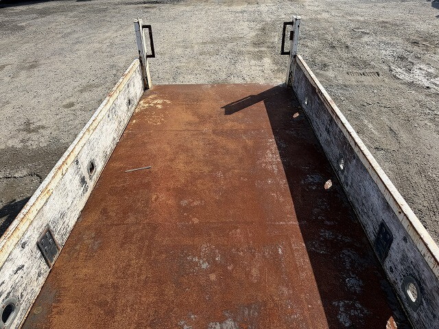 いすゞエルフ平ボディ小型（2t・3t）[写真11]