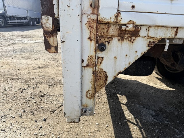 いすゞエルフ平ボディ小型（2t・3t）[写真25]