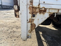 いすゞエルフ平ボディ小型（2t・3t）[写真26]