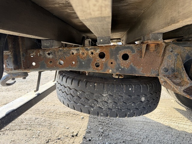 いすゞエルフ平ボディ小型（2t・3t）[写真26]