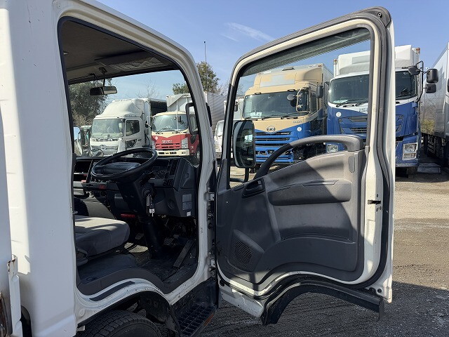 いすゞエルフ平ボディ小型（2t・3t）[写真30]