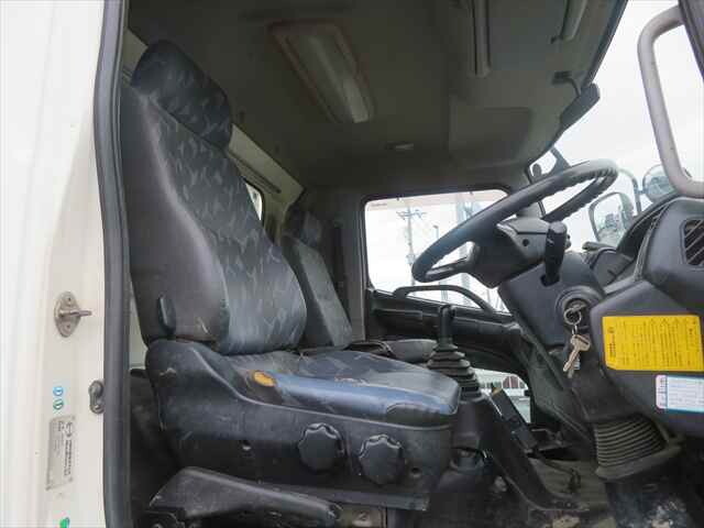 日野レンジャーダンプ中型（4t）[写真28]