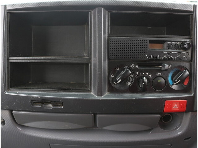 いすゞエルフダンプ小型（2t・3t）[写真25]