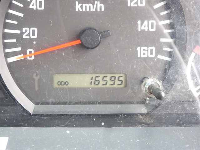 いすゞエルフ平ボディ小型（2t・3t）[写真17]