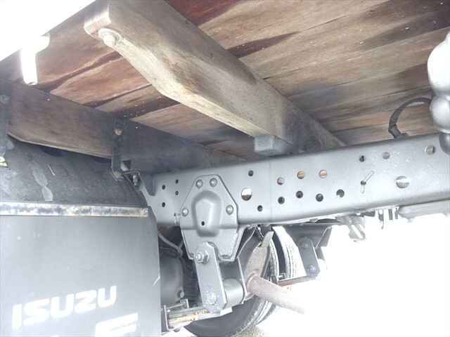 いすゞエルフ平ボディ小型（2t・3t）[写真05]