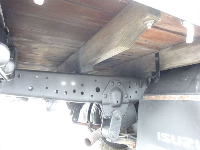 いすゞエルフ平ボディ小型（2t・3t）[写真07]