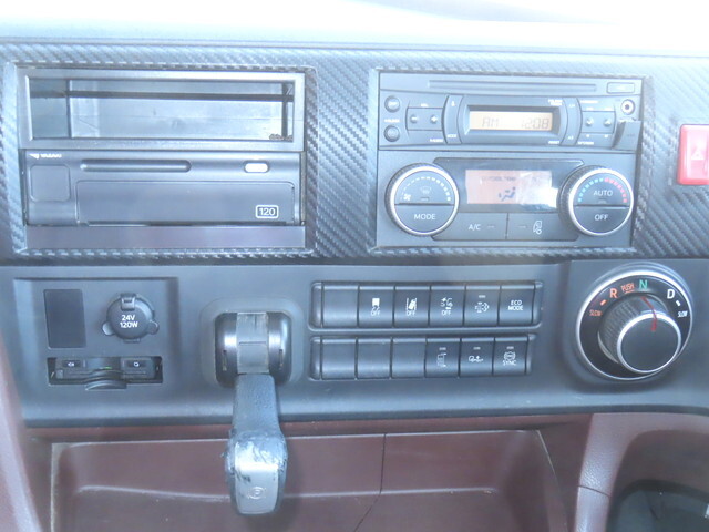 日野プロフィアアルミウイング大型（10t）[写真23]