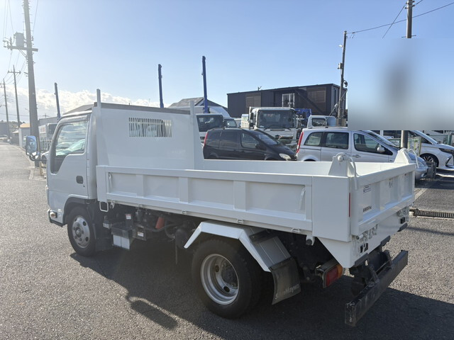 いすゞエルフローダーダンプ小型（2t・3t）[写真02]