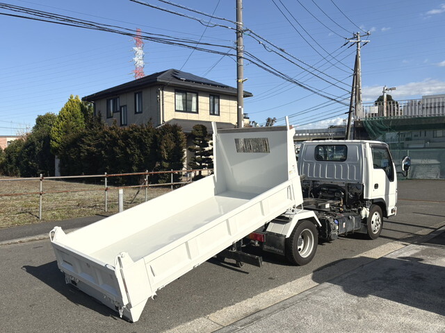 いすゞエルフローダーダンプ小型（2t・3t）[写真04]