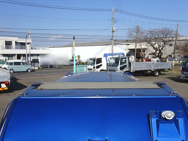 三菱ふそうキャンターパッカー車（塵芥車）小型（2t・3t）[写真22]