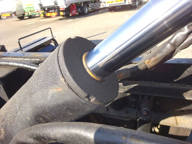 三菱ふそうキャンターパッカー車（塵芥車）小型（2t・3t）[写真34]