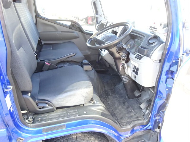 三菱ふそうキャンターパッカー車（塵芥車）小型（2t・3t）[写真09]