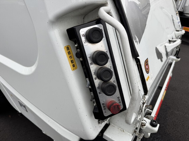 UDトラックスカゼットパッカー車（塵芥車）小型（2t・3t）[写真33]