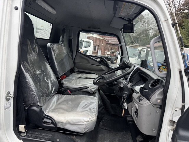 UDトラックスカゼットパッカー車（塵芥車）小型（2t・3t）[写真05]