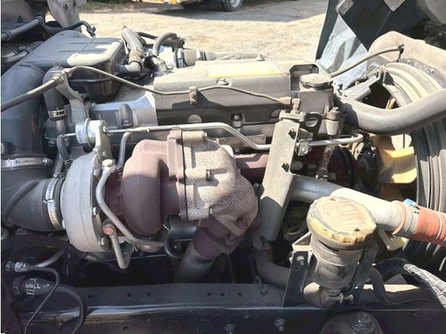 いすゞフォワード汚泥吸引車増トン（6t・8t）[写真10]