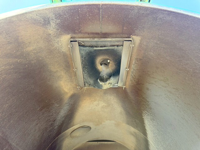 いすゞフォワード汚泥吸引車増トン（6t・8t）[写真34]