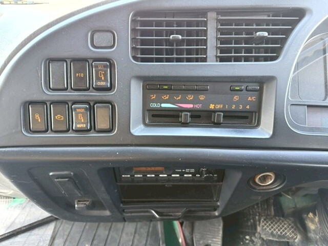 いすゞフォワード汚泥吸引車増トン（6t・8t）[写真37]