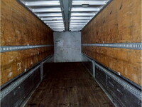 いすゞギガアルミウイング大型（10t）[写真11]