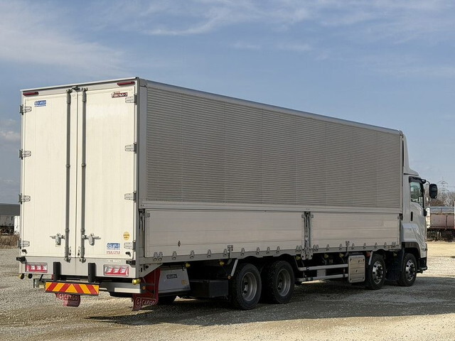 いすゞギガアルミウイング大型（10t）[写真02]