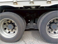 いすゞギガアルミウイング大型（10t）[写真27]