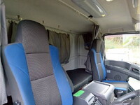 いすゞギガアルミウイング大型（10t）[写真30]