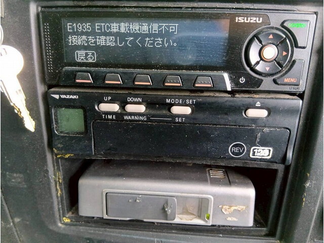 いすゞギガアルミウイング大型（10t）[写真36]