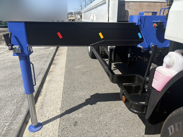 三菱ふそうキャンタークレーン5段小型（2t・3t）[写真17]