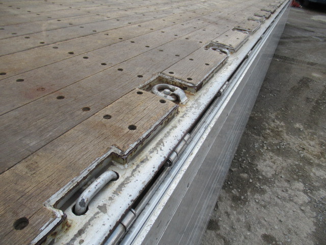 三菱ふそうスーパーグレートアルミブロック大型（10t）[写真12]